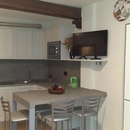 Snowflake Cir 0041 بيريوِل تْشيرفينيا المظهر الخارجي الصورة