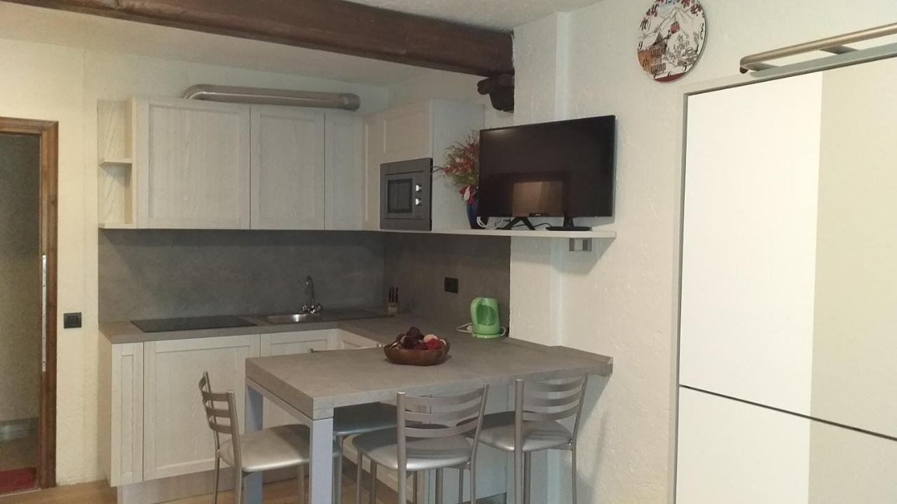 Snowflake Cir 0041 بيريوِل تْشيرفينيا المظهر الخارجي الصورة